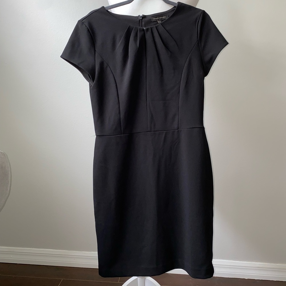 Banana Republic Black Pleated-Neck Sheath Dress Petite